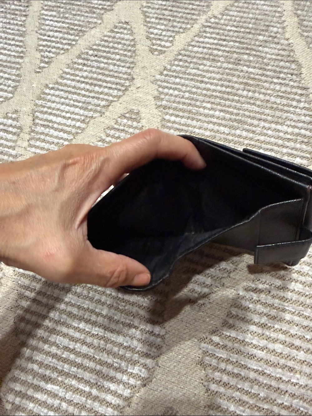 Prada Black Saffiano Leather Trifold Wallet with Logo Plaque - Picture 4 of 4